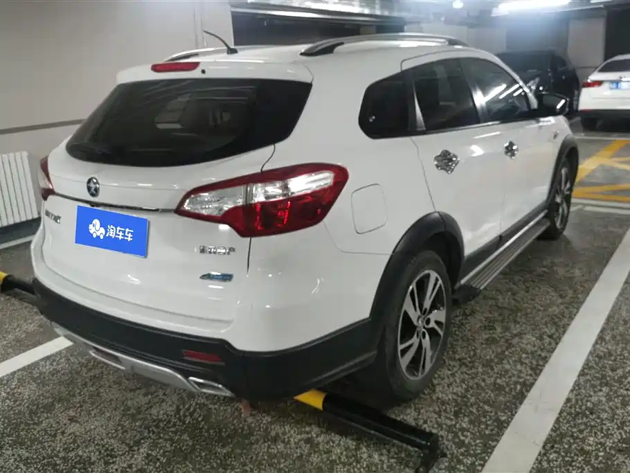 Venucia T70 X 2.0 L CVT Wise Fun Sport