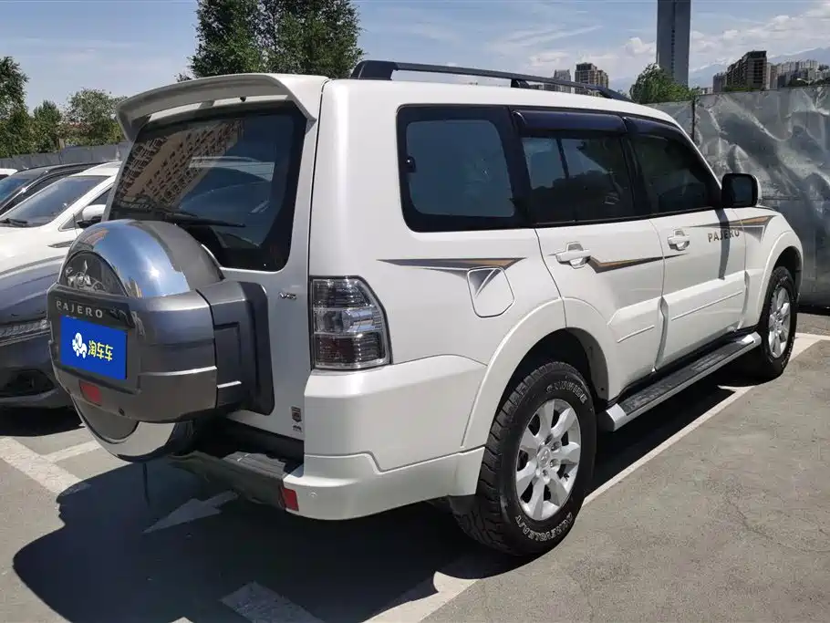Pajero (Import) 帕杰罗(进口) 2016款 3.0 L 自动尊贵版 国V