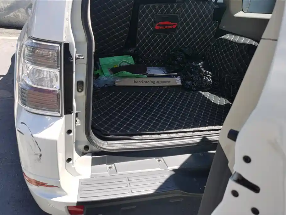 Pajero (Import) 帕杰罗(进口) 2016款 3.0 L 自动尊贵版 国V