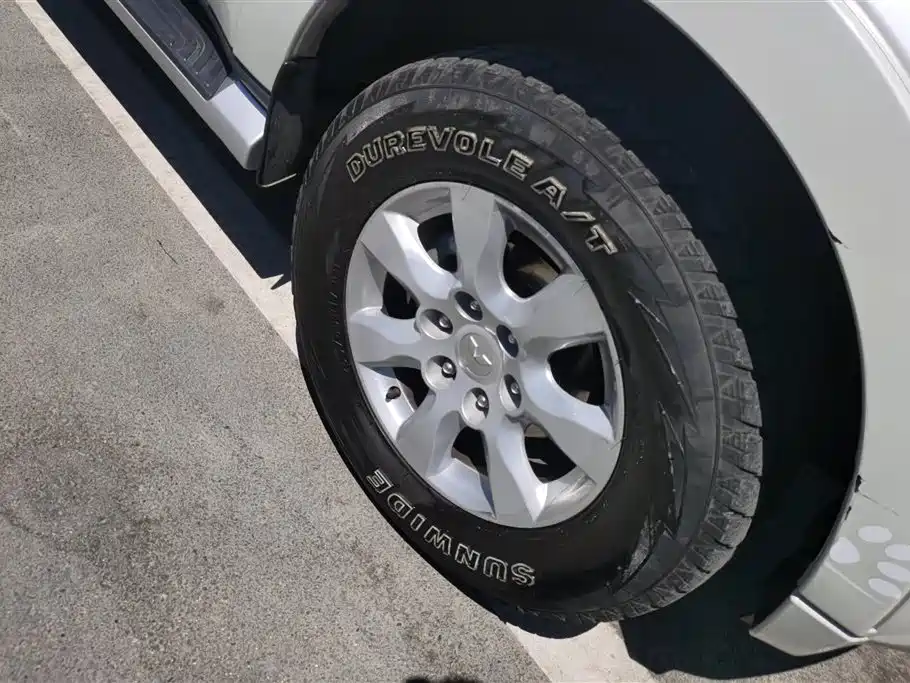 Pajero (Import) 帕杰罗(进口) 2016款 3.0 L 自动尊贵版 国V