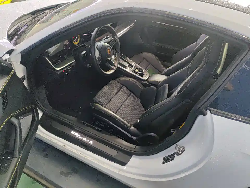 Porsche 911 Turbo S 3.7 T