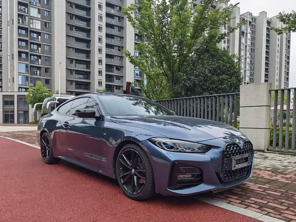 BMW 4 Series Facelift 425 i M Sport Night Package
