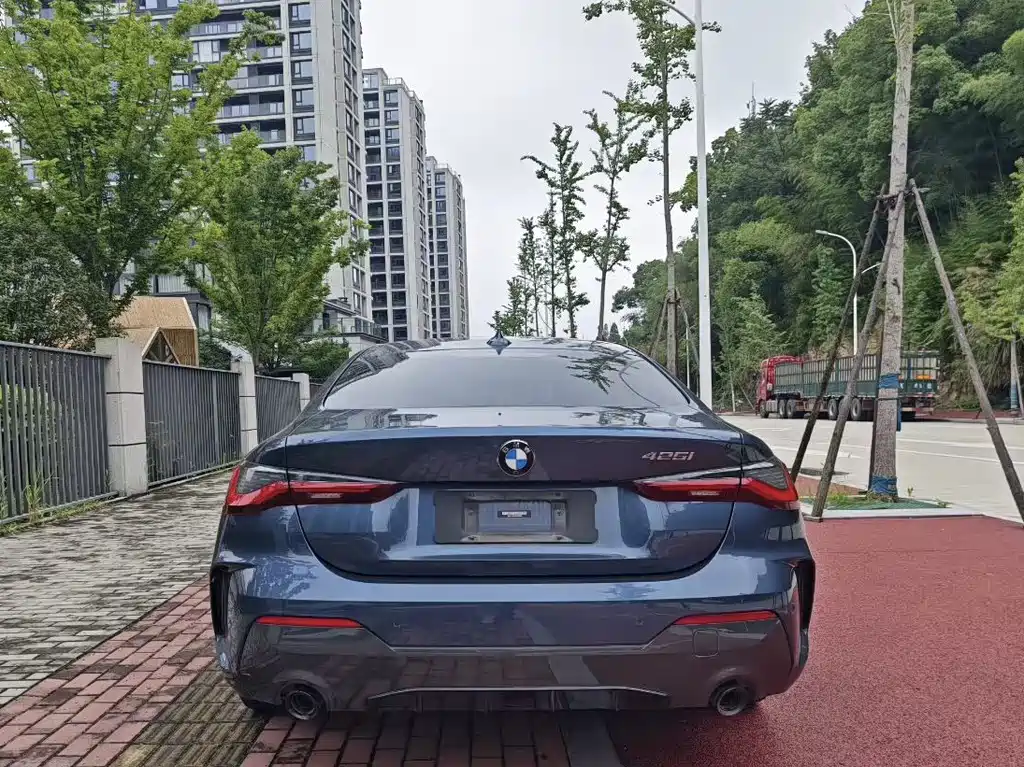 BMW 4 Series Facelift 425 i M Sport Night Package
