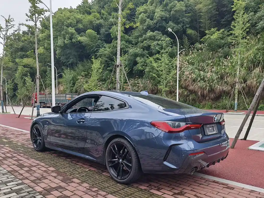 BMW 4 Series Facelift 425 i M Sport Night Package