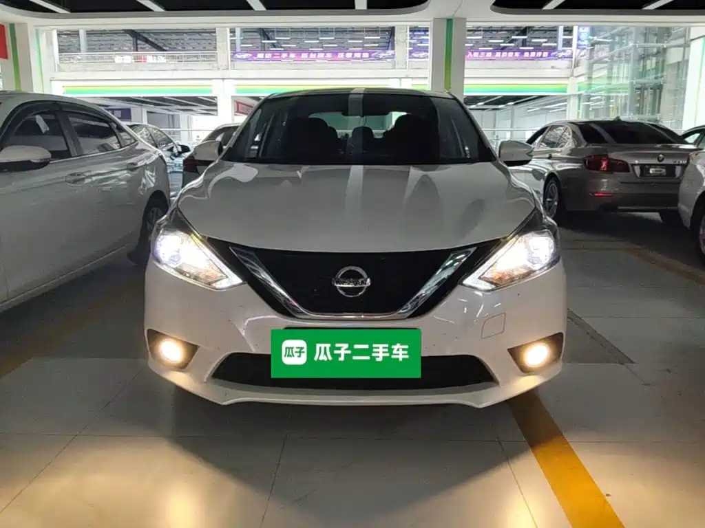Sylphy 1.6 XV CVT Connected Premium CN-VI