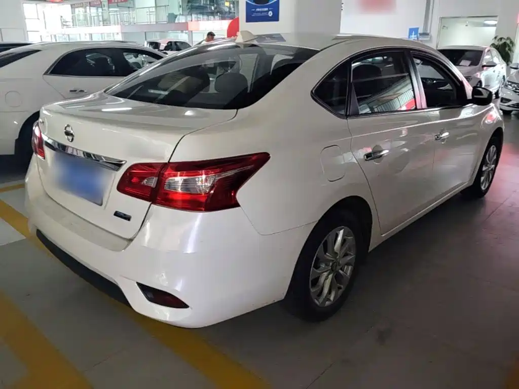 Sylphy 1.6 XV CVT Connected Premium CN-VI