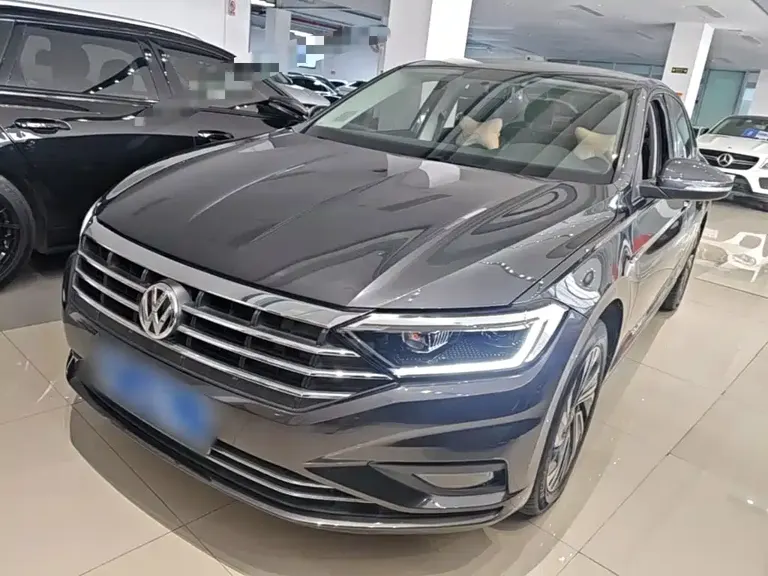 Volkswagen Sagitar 200 TSI DSG Transcend