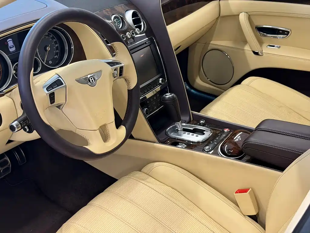 Flying Spur 4.0 T V8 Standard