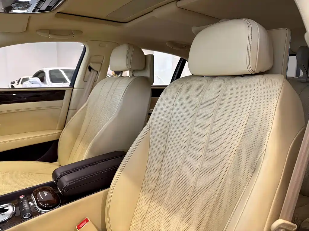 Flying Spur 4.0 T V8 Standard