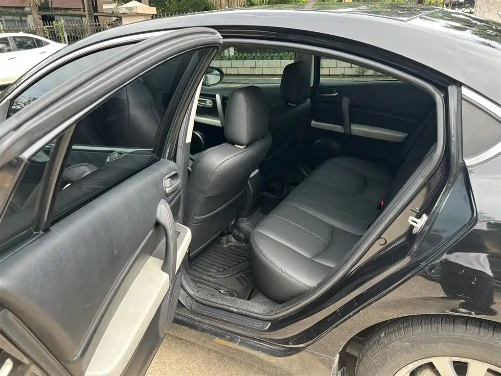 Mazda6 Ruiyi 睿翼 2012款 2.0 L 自动豪华版
