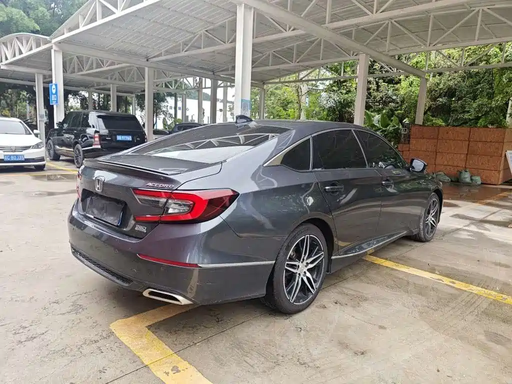 Accord 260 TURBO Phantom Night · Distinguished