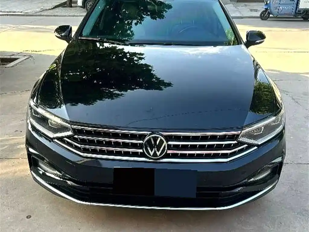 Magotan 200 10 K Commemorative 330 TSI DSG Luxury