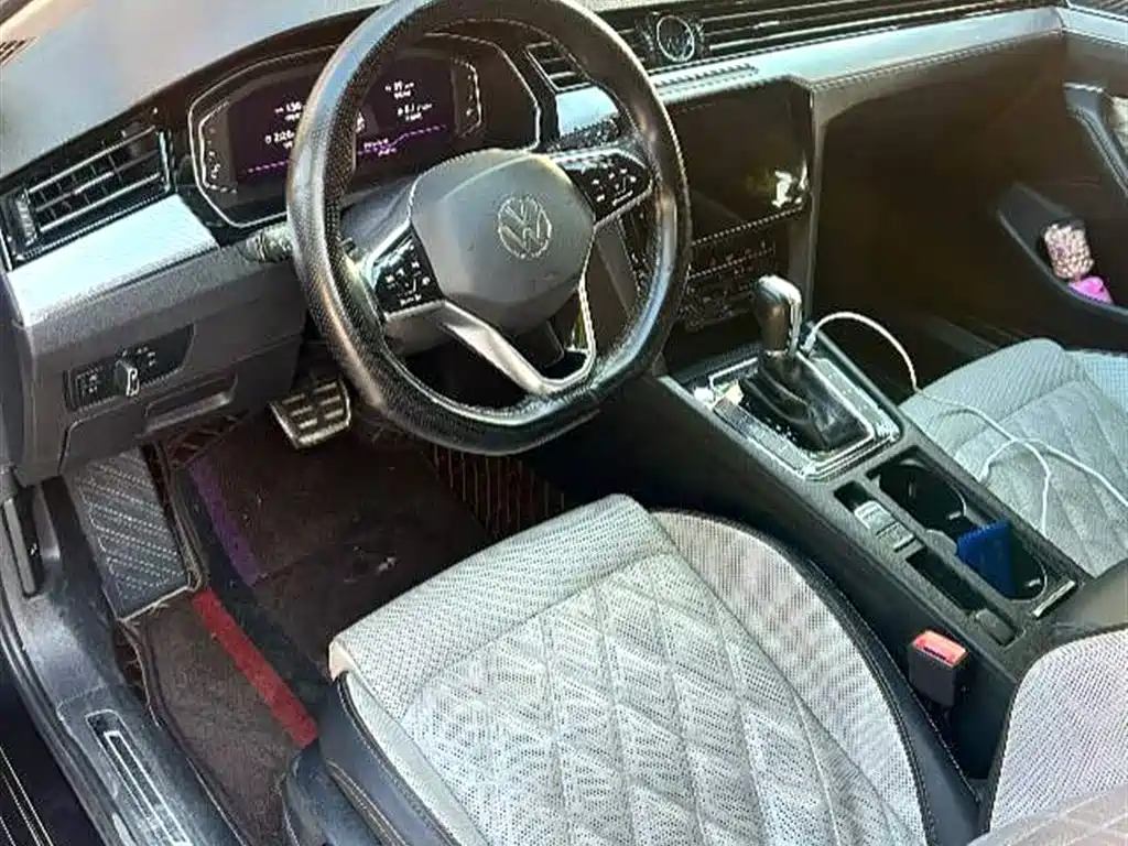 Magotan 200 10 K Commemorative 330 TSI DSG Luxury