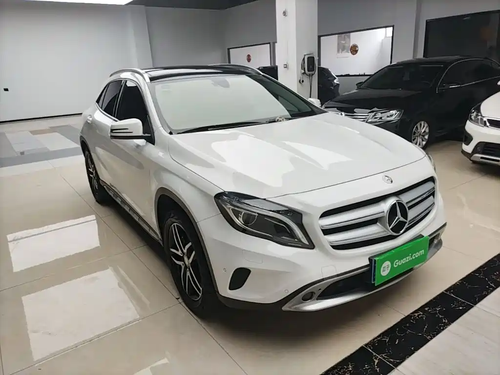 Mercedes-Benz GLA GLA 200 Fashion