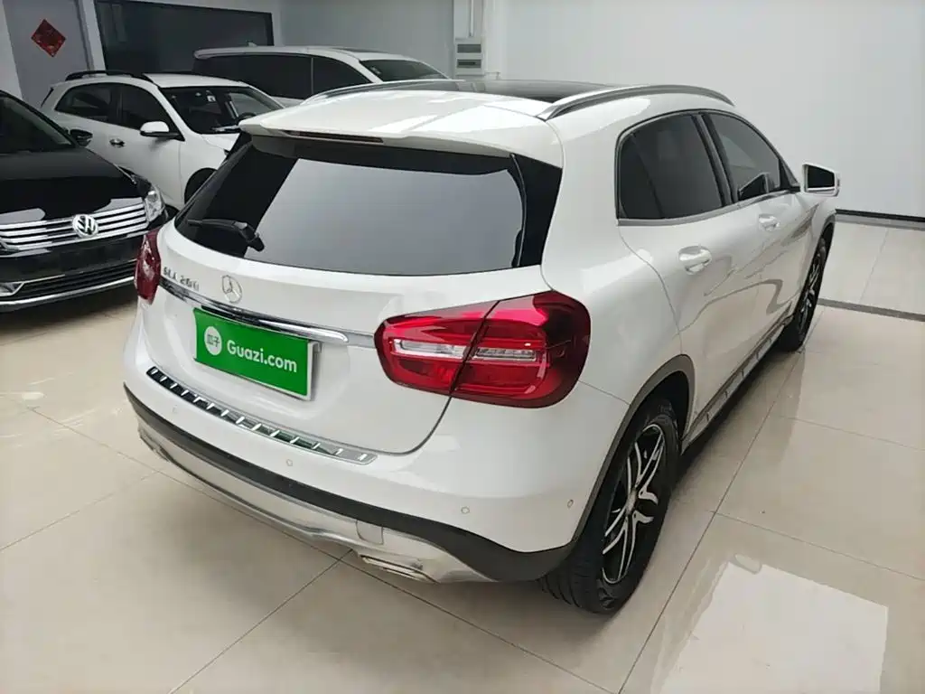 Mercedes-Benz GLA GLA 200 Fashion
