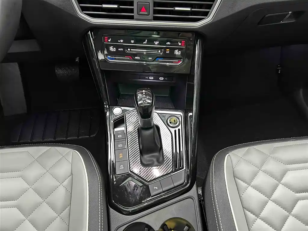 Tayron 280 TSI 2 WD Luxury Plus Advanced