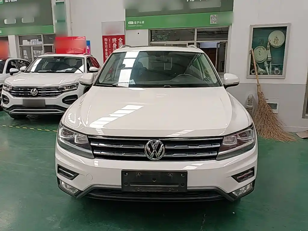Tiguan L Facelift 330 TSI Auto 2 WD Panoramic Comfort CN-VI
