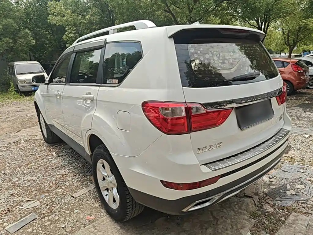 Landwind X8 2.0 T Gasoline 4 X2 Luxury