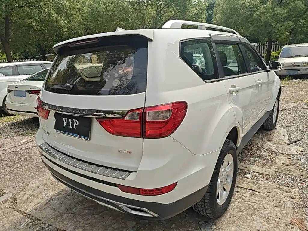 Landwind X8 2.0 T Gasoline 4 X2 Luxury
