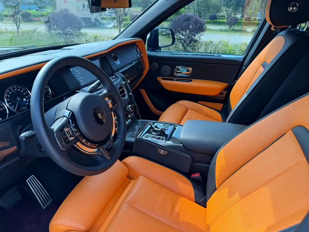 Cullinan Black Badge