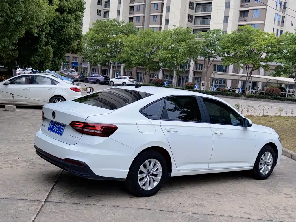 Lavida 1.5 L Auto Comfort