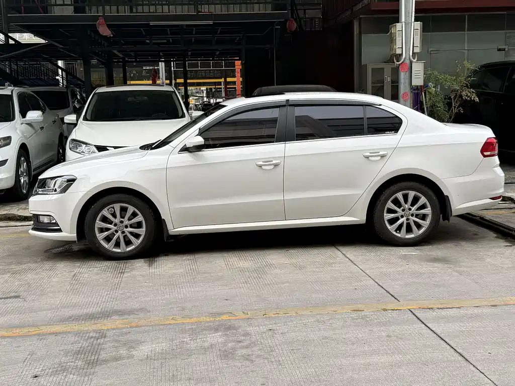 Lavida 1.6 L Manual Comfort