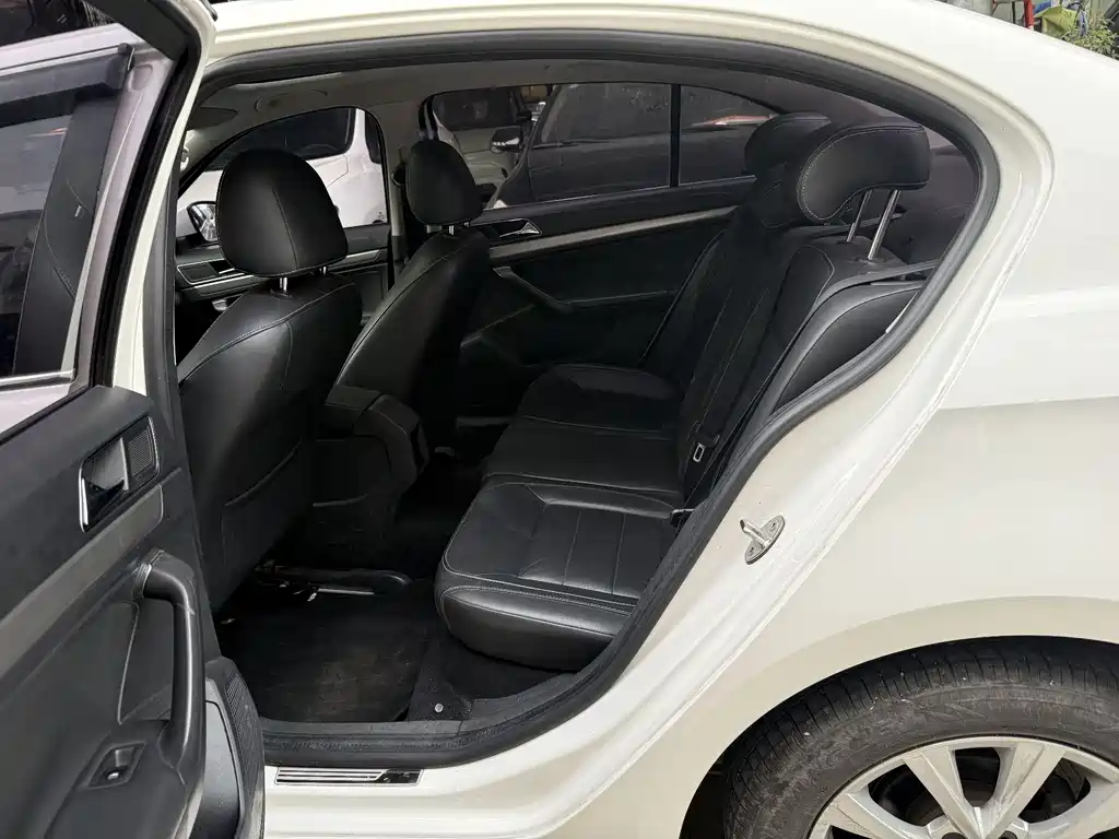 Lavida 1.6 L Manual Comfort