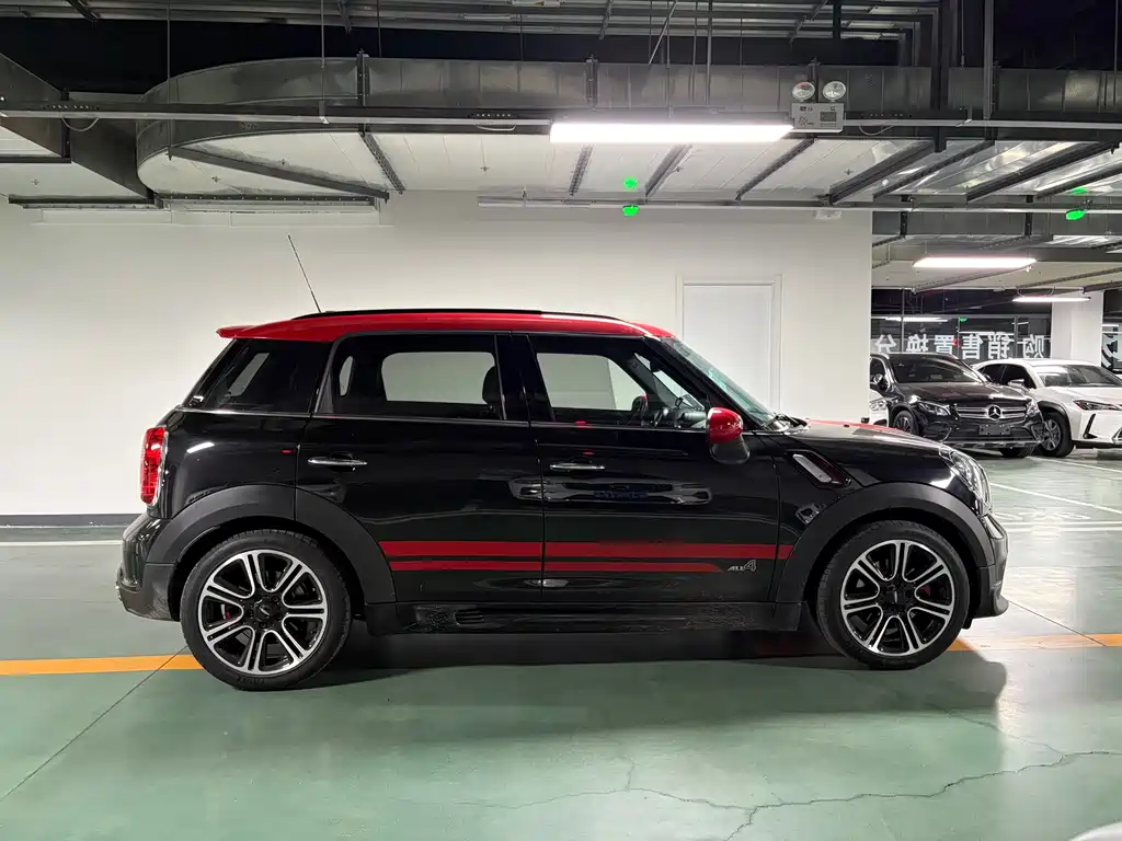 MINI JCW Countryman 1.6 T JOHN COOPER WORKS A