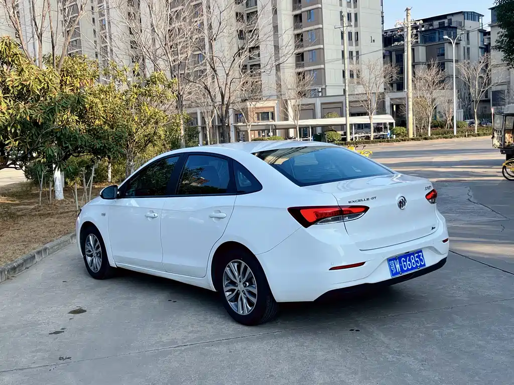 Excelle GT Facelift 1.3 T Auto Light Hybrid Elite