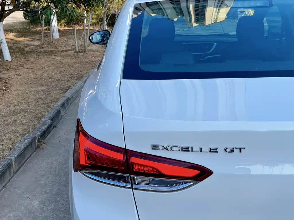 Excelle GT Facelift 1.3 T Auto Light Hybrid Elite
