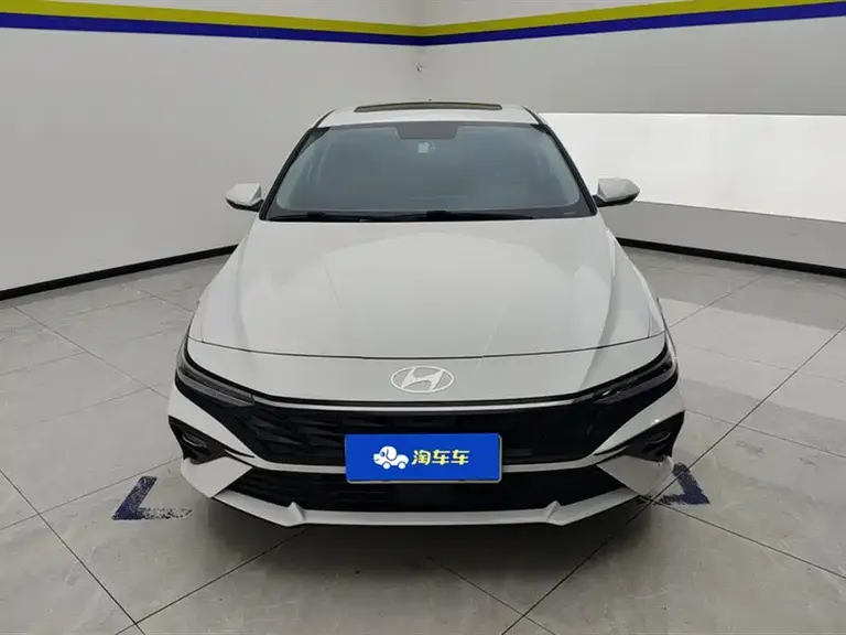 Hyundai Elantra 1.5 L CVT GLX Elite