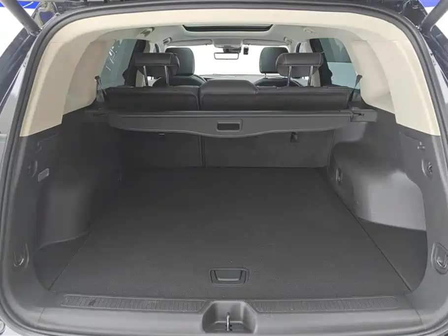 Envision Plus Envision Plus 652 T 5-seat Luxury