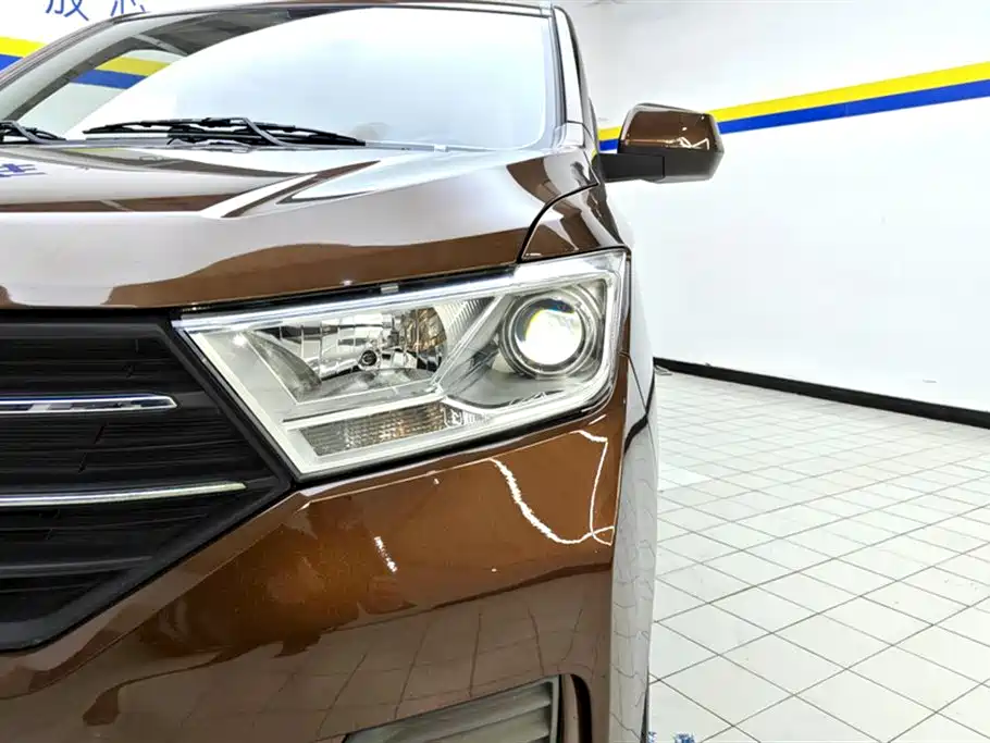 Wuling Hongguang 1.5 L S Standard LAR