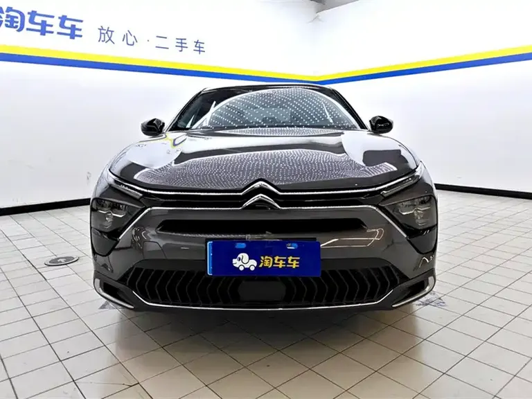Citroën C5 X 1.6 T Extraordinary Enjoyment