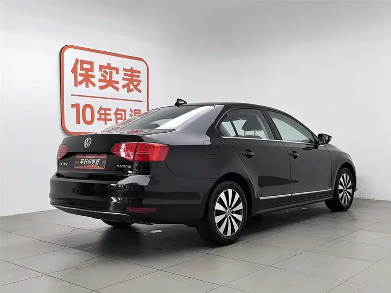 Volkswagen Sagitar 1.6 L Auto Comfort