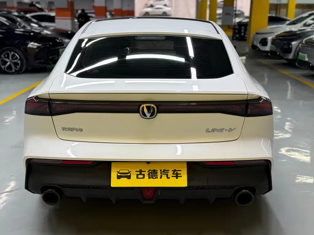 Changan UNI-V 1.5 T Distinguished