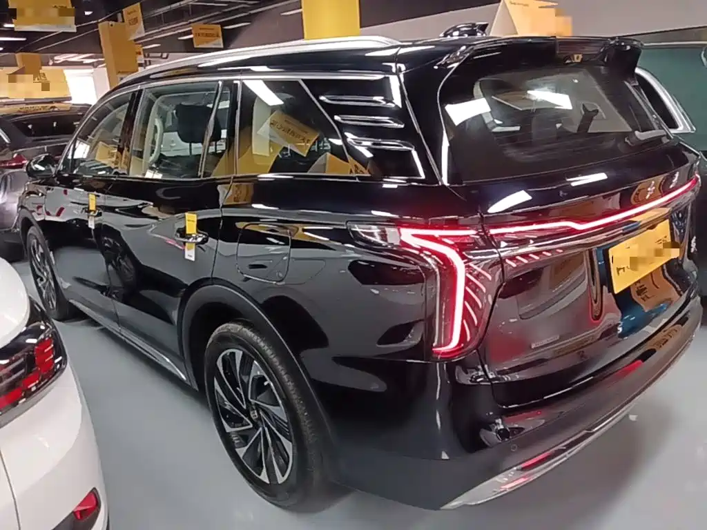 Hongqi HS7 PHEV 2.0 T PHEV 4 WD Flagship Smooth 6-seat