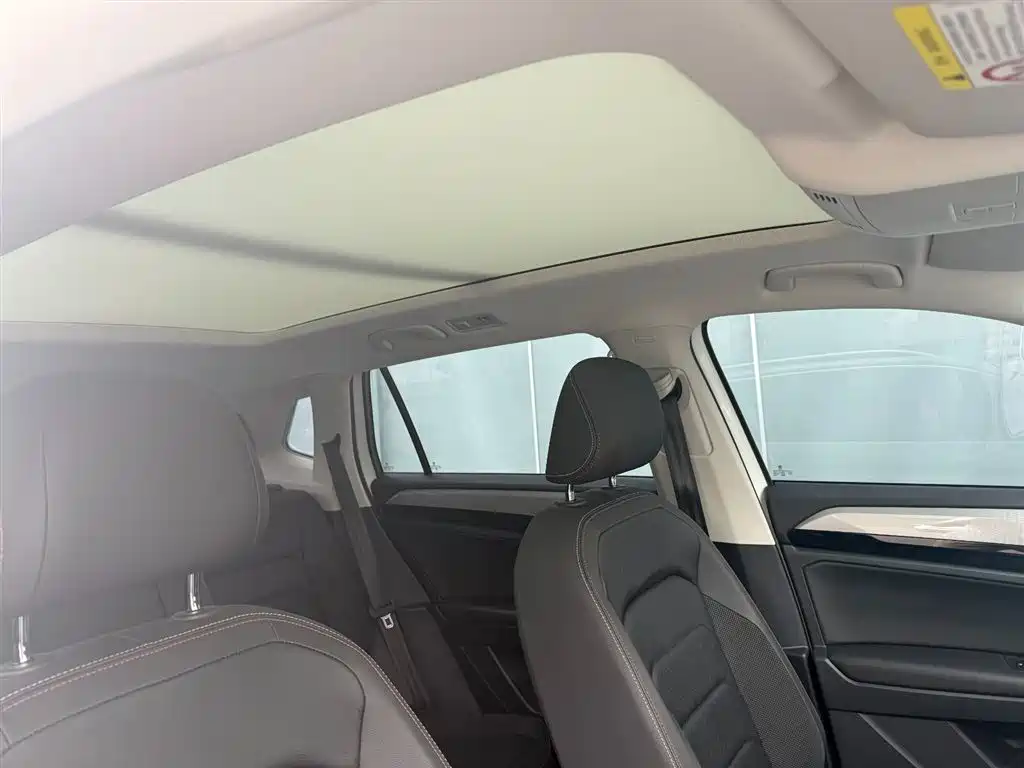 Tavendor 380 TSI 4 WD R-Line Cruise
