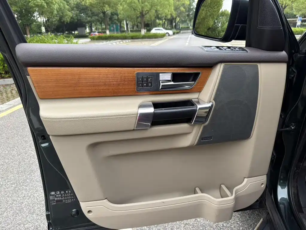 Discovery 3.0 SDV6 HSE Diesel