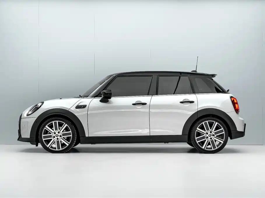 MINI Facelift 2.0 T COOPER S Artist 5-door