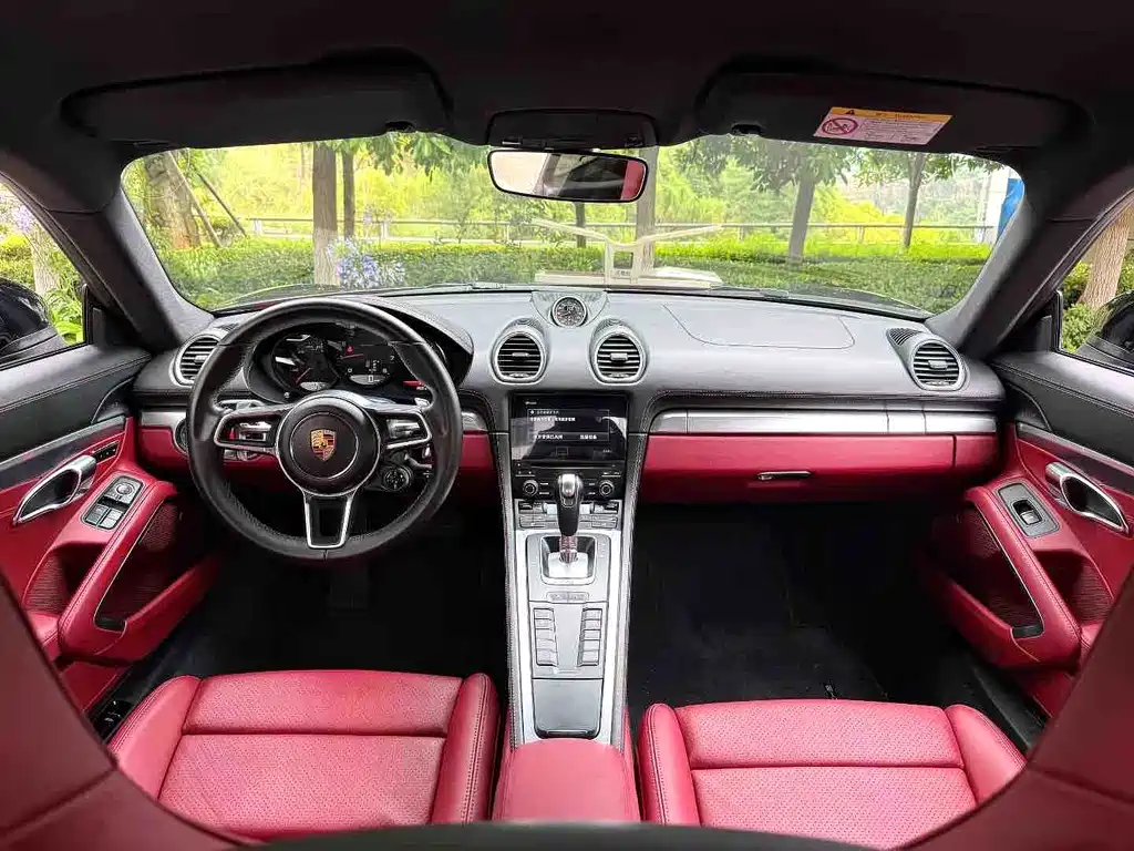Porsche 718 Cayman 2.0 T