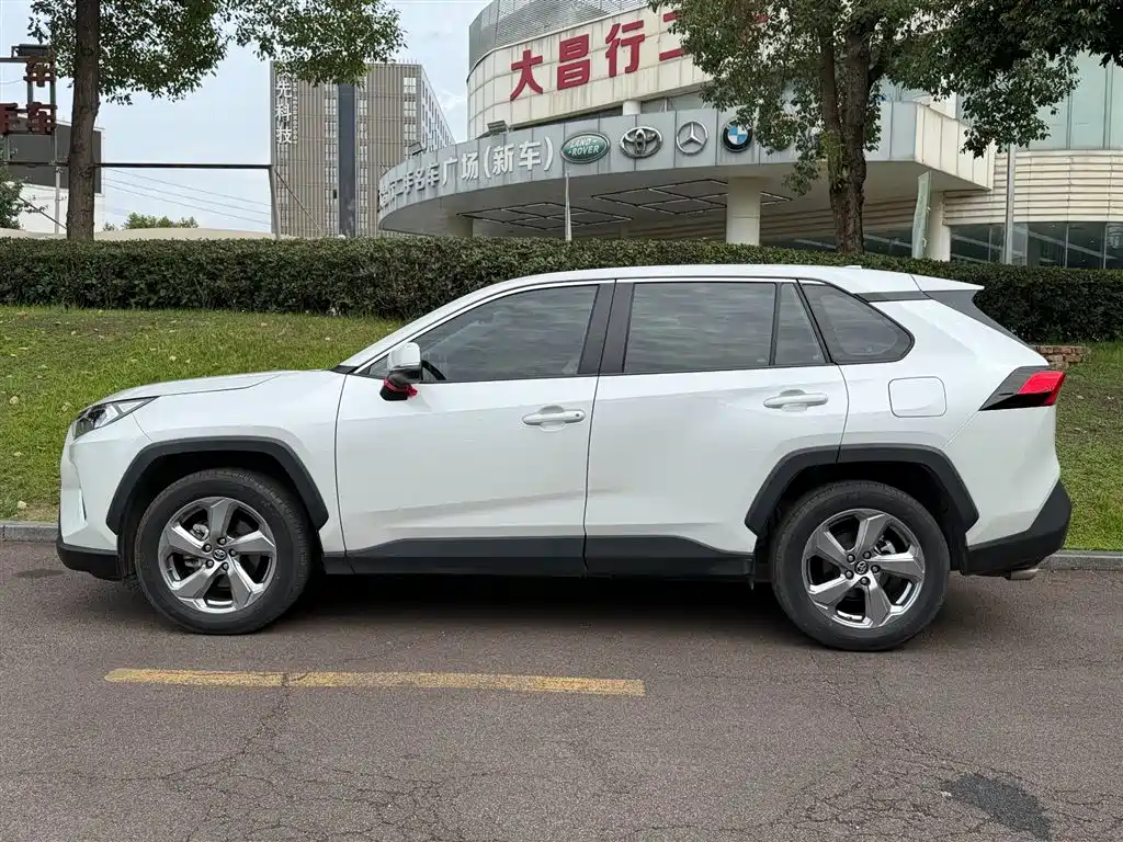 RAV4 2.0 L CVT 4 WD Style Plus