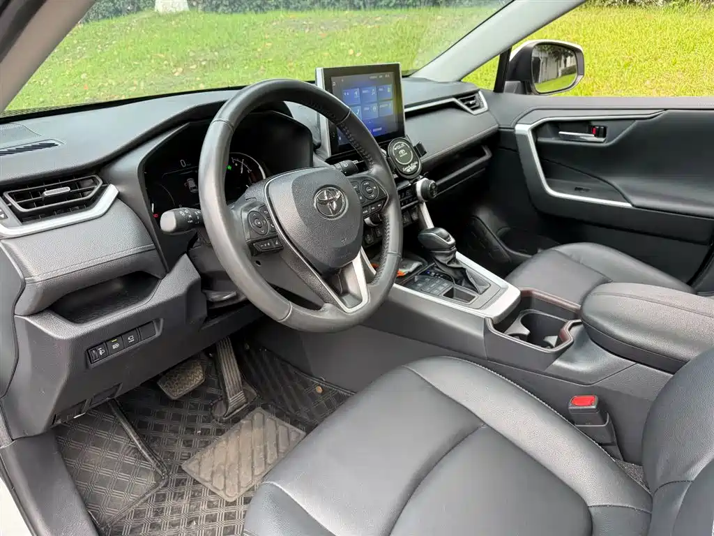 RAV4 2.0 L CVT 4 WD Style Plus