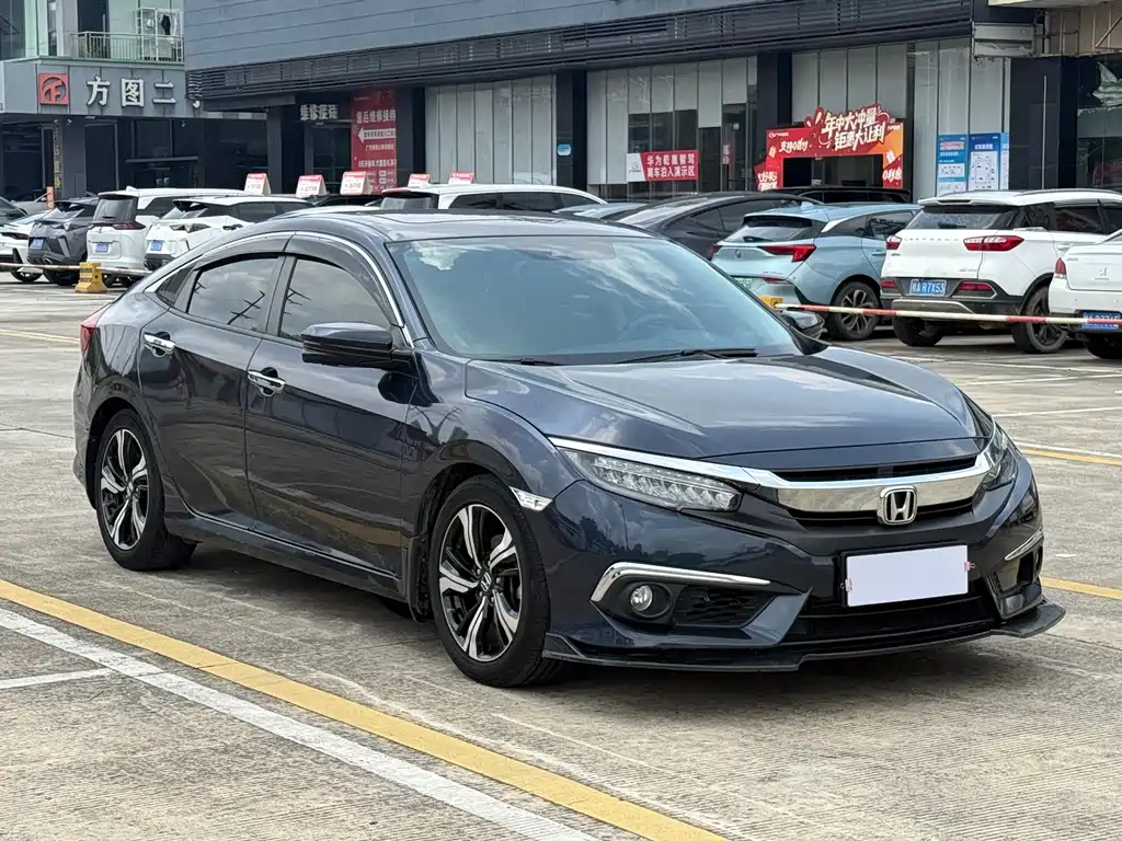 Civic 220 TURBO CVT Honor Shine