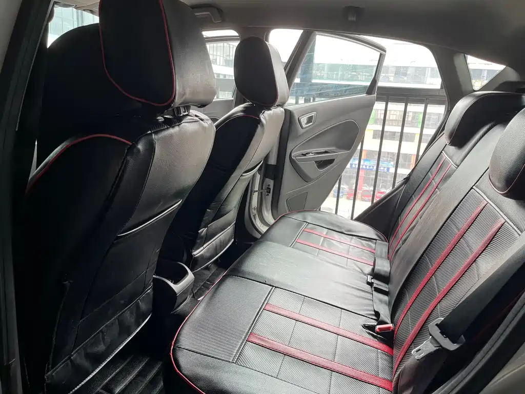 Fiesta Hatchback 1.5 L Auto Fashion
