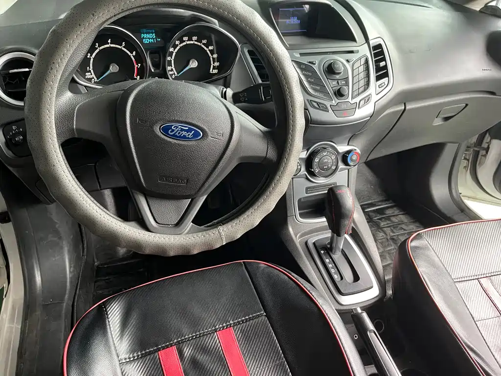 Fiesta Hatchback 1.5 L Auto Fashion