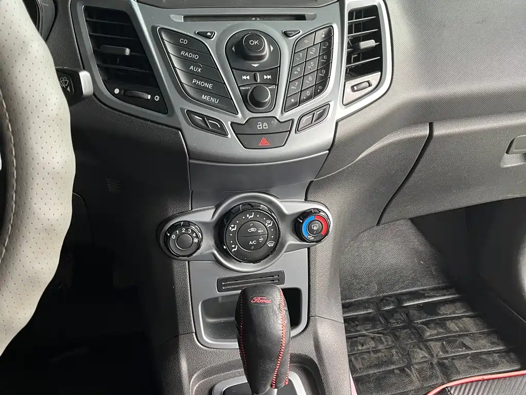Fiesta Hatchback 1.5 L Auto Fashion