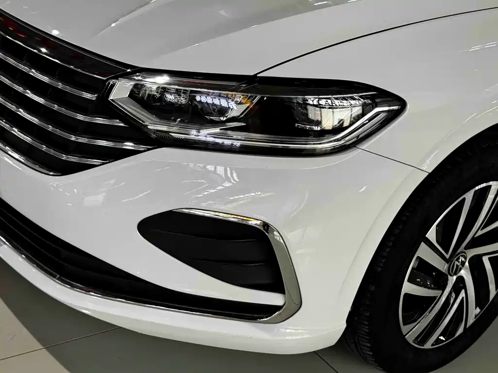 Lavida 1.5 L Auto Manyi