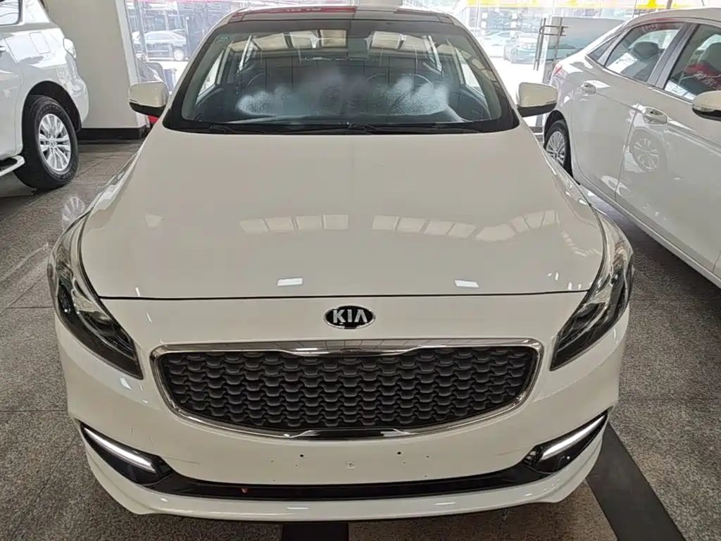 Kia K4 1.8 L Auto GLS
