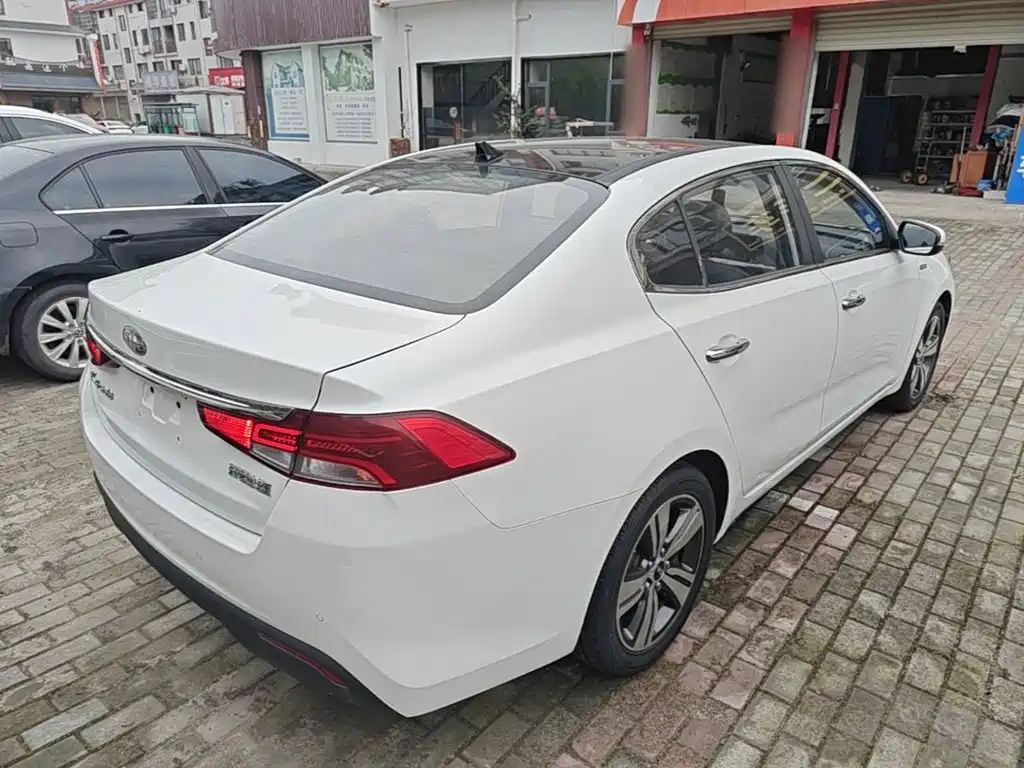 Kaishen 1.8 L Auto GLS